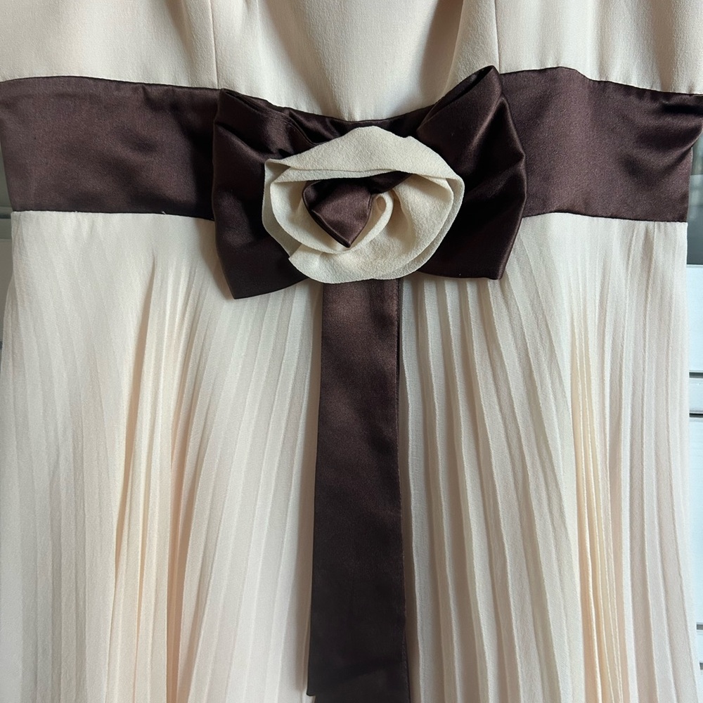 BCBG Cream and Brown Strapless Dress Size 2 - Picture 6 of 7